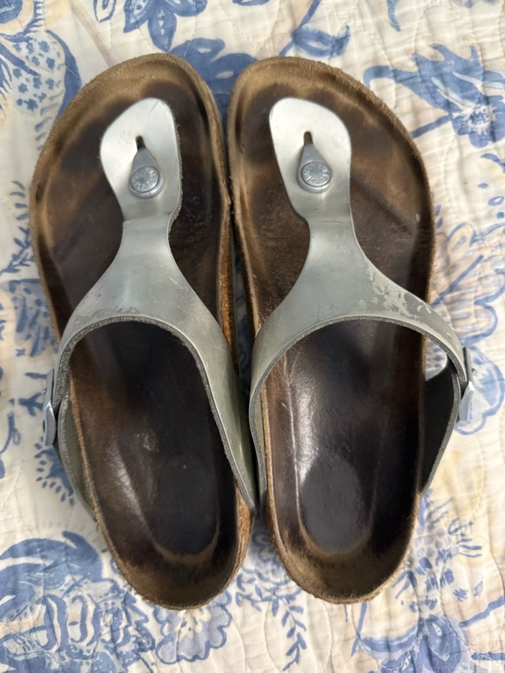 Birkenstock Gizeh Women's Silver Metallic Toe-Post Sandals size 39